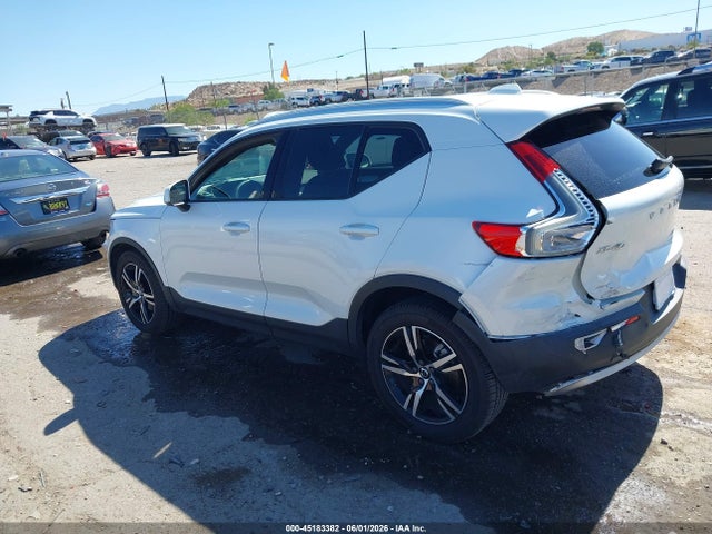 45183382 :رقم المزاد ، YV4L12UK1P2967889 vin ، 2023 Volvo Xc40 B5 Core مزاد بيع