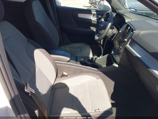 45183382 :رقم المزاد ، YV4L12UK1P2967889 vin ، 2023 Volvo Xc40 B5 Core مزاد بيع