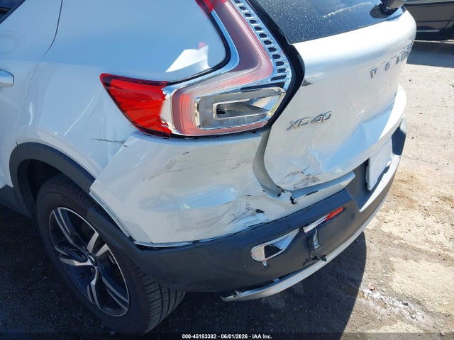 45183382 :رقم المزاد ، YV4L12UK1P2967889 vin ، 2023 Volvo Xc40 B5 Core مزاد بيع