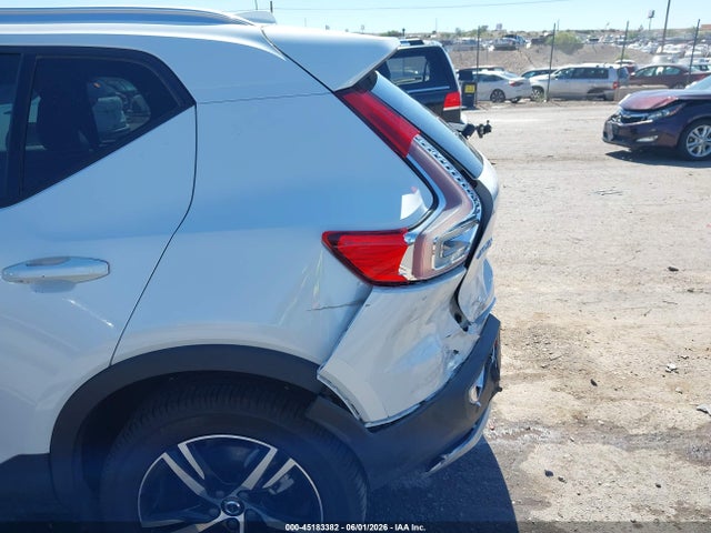 45183382 :رقم المزاد ، YV4L12UK1P2967889 vin ، 2023 Volvo Xc40 B5 Core مزاد بيع