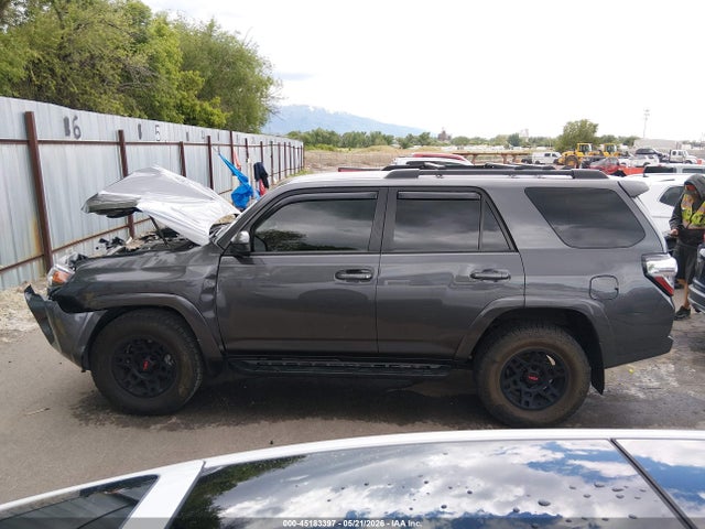 Toyota 4RUNNER SR5 2022 JTEMU5JRXN6011894 Image 15