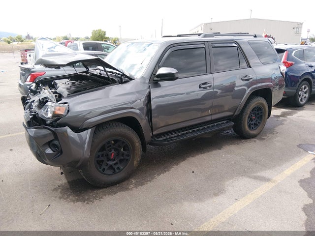 Toyota 4RUNNER SR5 2022 JTEMU5JRXN6011894 Image 2