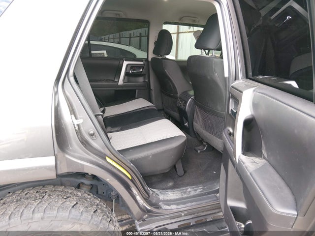 Toyota 4RUNNER SR5 2022 JTEMU5JRXN6011894 Image 8