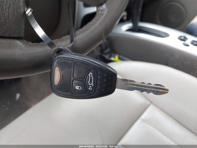 2006 Jeep Liberty Limited Edition მანქანა იყიდება აუქციონზე, vin: 1J8GL58K06W272765, აუქციონის ნომერი: 45183425