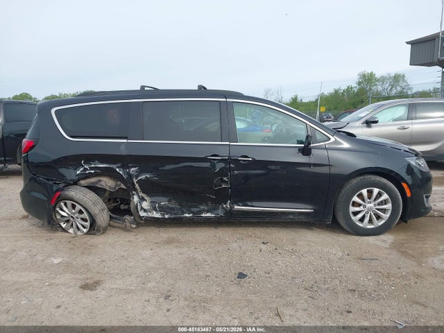 Chrysler Pacifica Touring-l 2017 2C4RC1BG3HR635911 Image 14