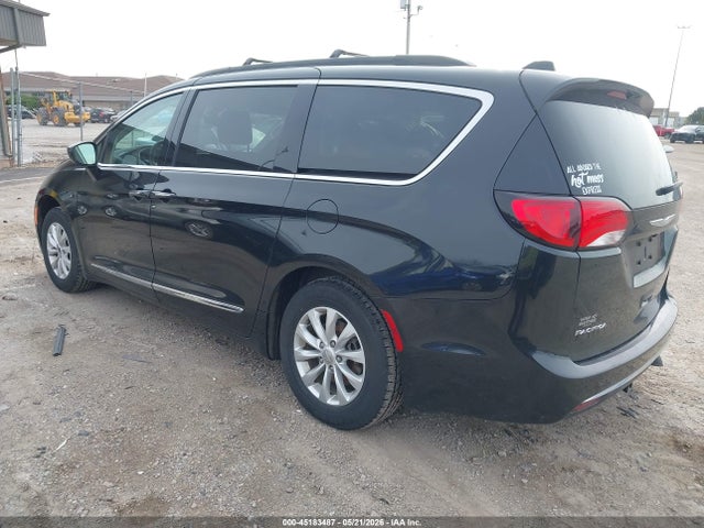 Chrysler Pacifica Touring-l 2017 2C4RC1BG3HR635911 Image 3