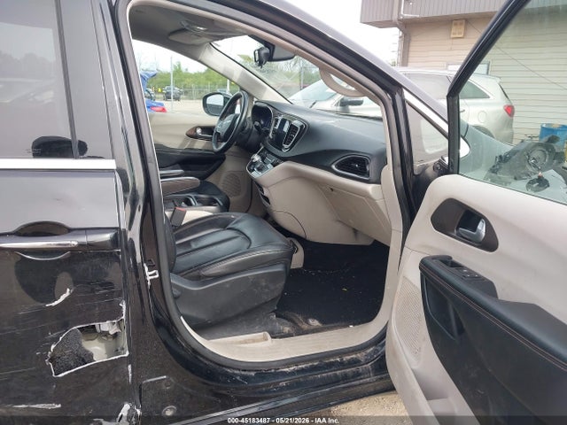 Chrysler Pacifica Touring-l 2017 2C4RC1BG3HR635911 Image 5