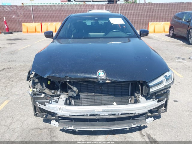 WBA53BH09MWW99352 BMW 530I