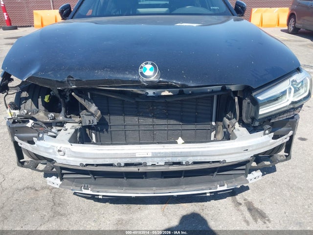 WBA53BH09MWW99352 BMW 530I