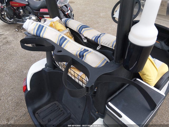 2005 Club Car Golf Cart მანქანა იყიდება აუქციონზე, vin: PQ0537548801, აუქციონის ნომერი: 45183580
