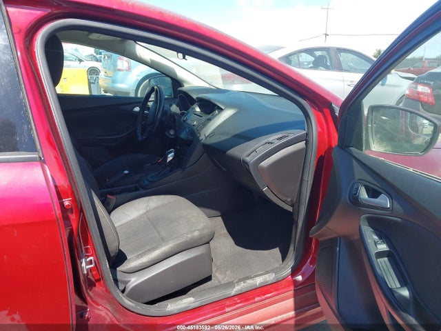 1FADP3F2XGL263117 Ford FOCUS SE