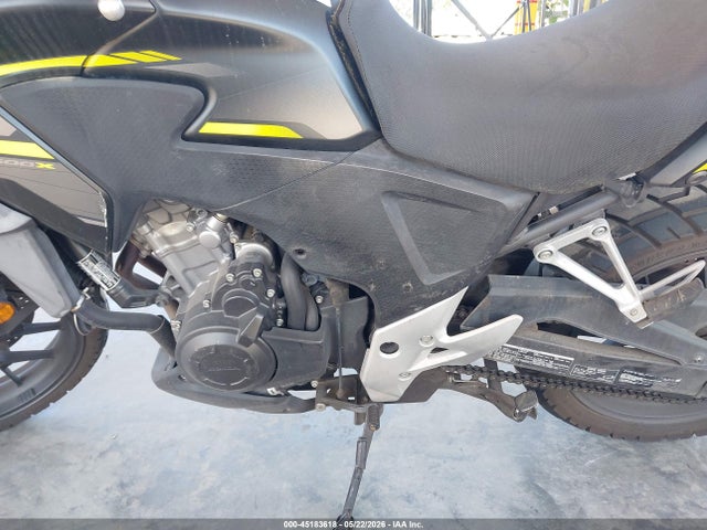 45183618 :رقم المزاد ، MLHPC4666F5200074 vin ، 2015 Honda Cb500 X مزاد بيع