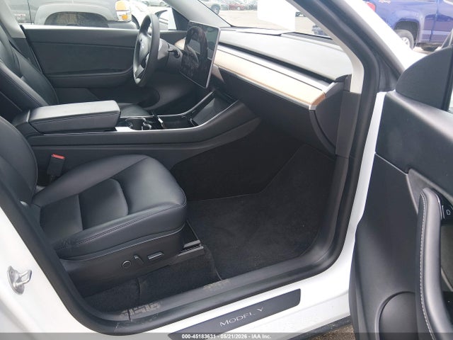 Продажа на аукционе авто 2021 Tesla Model Y Long Range Dual Motor All-wheel Drive, vin: 5YJYGDEE4MF068903, номер лота: 45183631