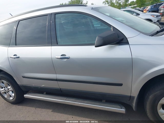 Продажа на аукционе авто 2015 Chevrolet Traverse Ls, vin: 1GNKRFKD4FJ301110, номер лота: 45183808