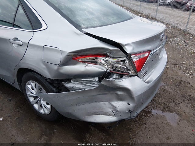 4T1BF1FK1HU794593 Toyota CAMRY LE
