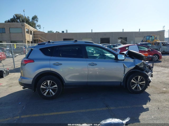 2017 Toyota Rav4 Xle მანქანა იყიდება აუქციონზე, vin: 2T3WFREV6HW359541, აუქციონის ნომერი: 45183925