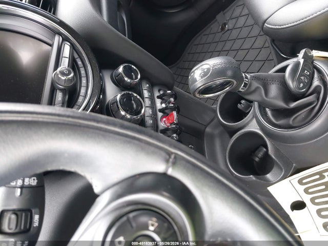 Продажа на аукционе авто 2018 Mini Hardtop Cooper/oxford Edition, vin: WMWXP5C54J2G62135, номер лота: 45183937