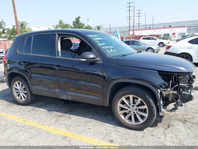 Auction sale of the 2017 Volkswagen Tiguan 2.0t/2.0t S, vin: WVGAV7AX3HK047058, lot number: 45184001