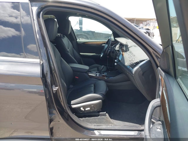 45184027 :رقم المزاد ، 5UXTR9C51JLD63908 vin ، 2018 Bmw X3 Xdrive30i مزاد بيع