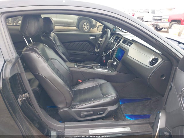 2014 Ford Mustang V6 Premium მანქანა იყიდება აუქციონზე, vin: 1ZVBP8AM2E5291337, აუქციონის ნომერი: 45184030