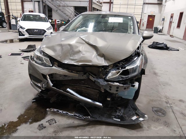 1G1BE5SM3H7224611 Chevrolet Cruze Lt Auto