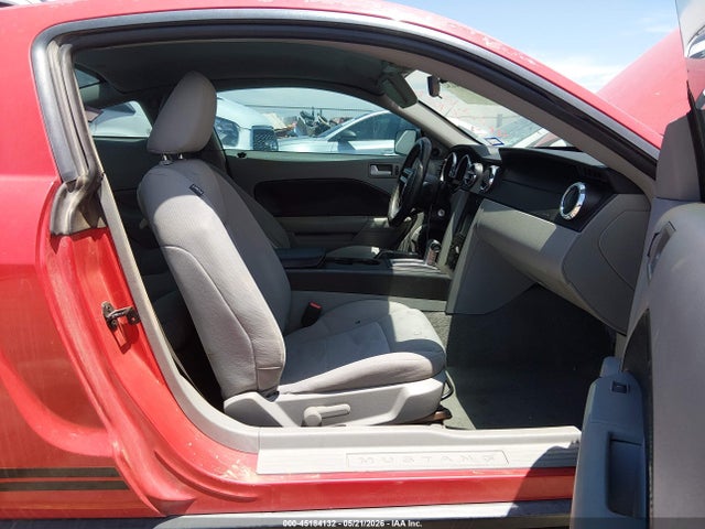 45184132 :رقم المزاد ، 1ZVHT80N195110881 vin ، 2009 Ford Mustang V6/v6 Premium مزاد بيع