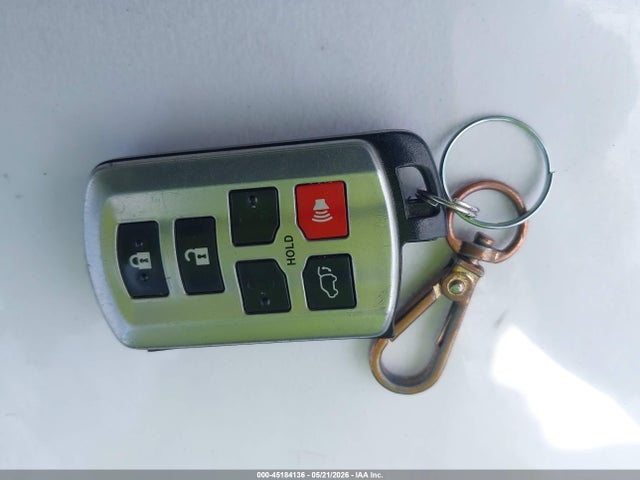 Продажа на аукционе авто 2015 Toyota Sienna Xle 8 Passenger, vin: 5TDYK3DC5FS573002, номер лота: 45184136
