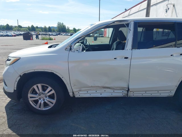 Honda PILOT LX 2017 5FNYF6H15HB079230 Image 6