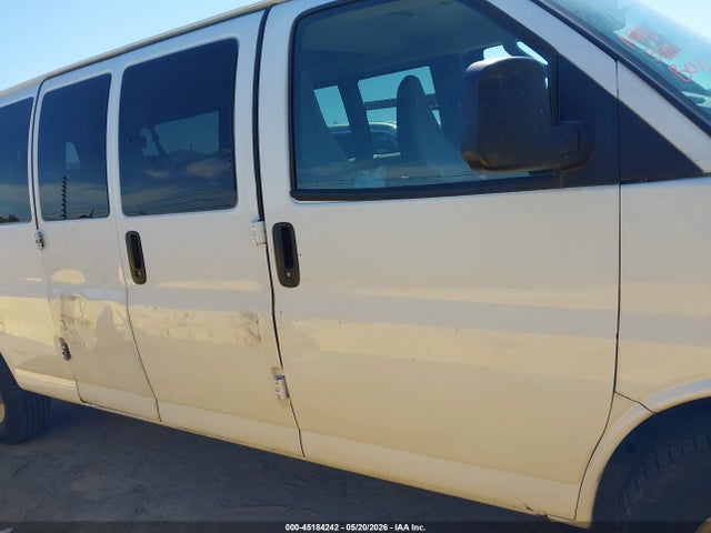 1GAZGPFG3H1332383 Chevrolet Express 3500 Lt
