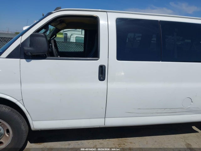 1GAZGPFG3H1332383 Chevrolet Express 3500 Lt
