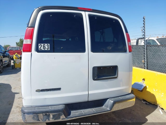1GAZGPFG3H1332383 Chevrolet Express 3500 Lt