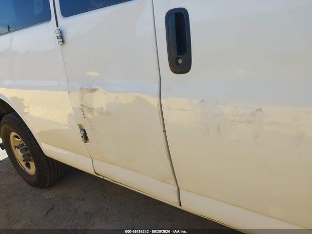1GAZGPFG3H1332383 Chevrolet Express 3500 Lt