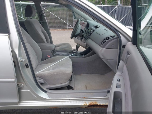 45184254 :رقم المزاد ، JTDBE32K720086176 vin ، 2002 Toyota Camry Le مزاد بيع