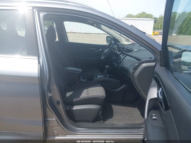 JN1BJ1CR2KW624276 Nissan Rogue Sport Sv