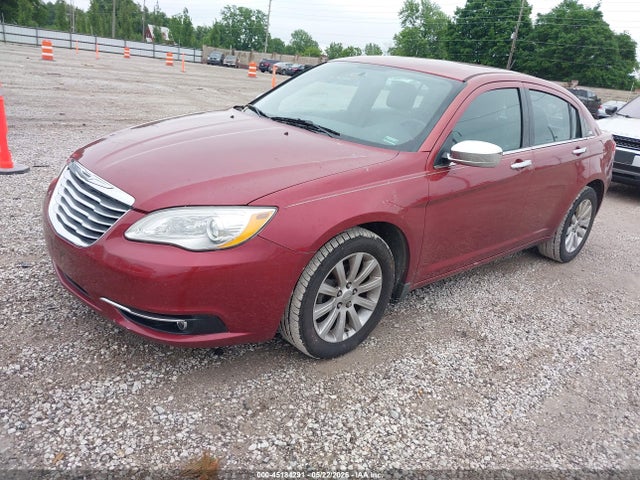 Chrysler 200 Limited 2014 1C3CCBCG3EN172546 Image 2