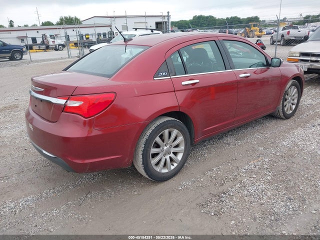 Chrysler 200 Limited 2014 1C3CCBCG3EN172546 Image 4