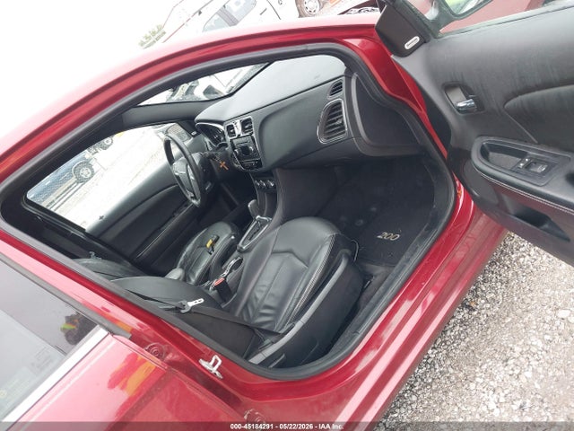 Chrysler 200 Limited 2014 1C3CCBCG3EN172546 Image 5