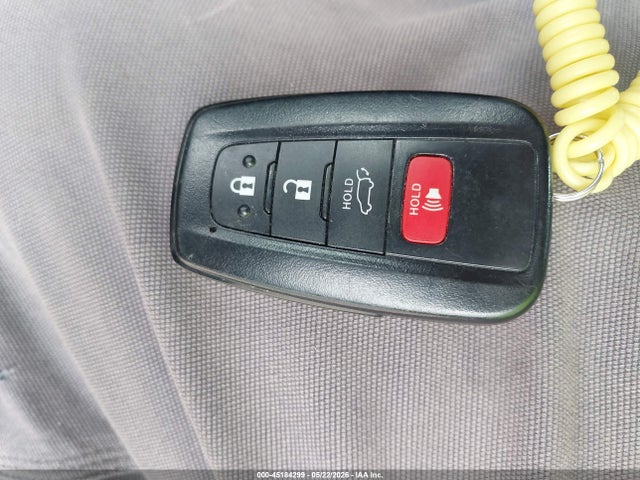 45184299 :رقم المزاد ، 2T3E6RFV3MW010812 vin ، 2021 Toyota Rav4 Hybrid Xse مزاد بيع
