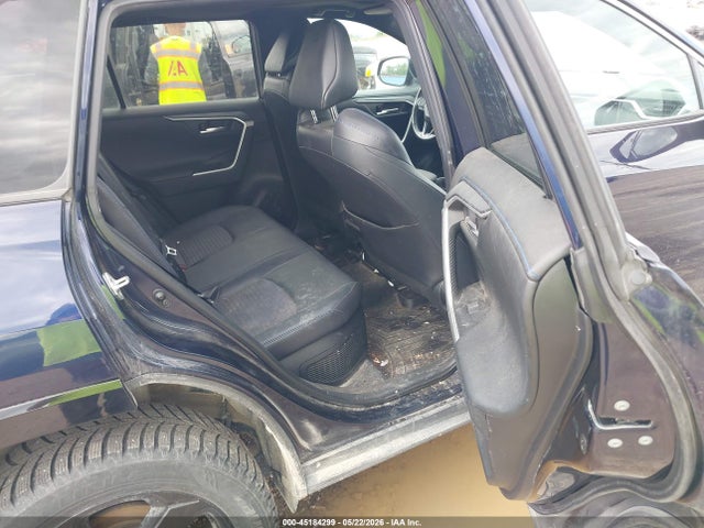 45184299 :رقم المزاد ، 2T3E6RFV3MW010812 vin ، 2021 Toyota Rav4 Hybrid Xse مزاد بيع
