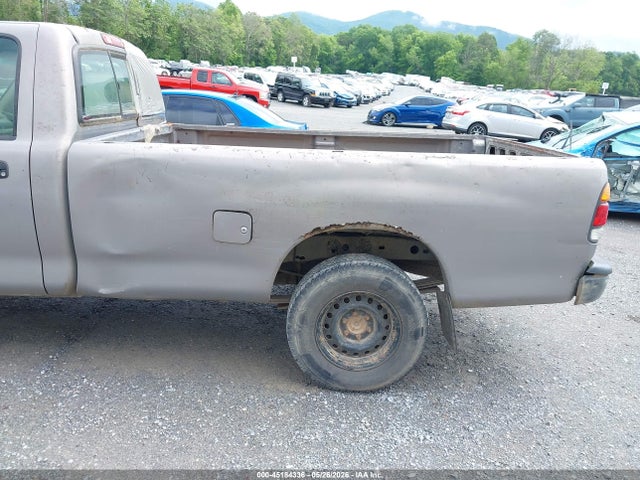 2000 Toyota Tundra მანქანა იყიდება აუქციონზე, vin: 5TBJN3219YS023890, აუქციონის ნომერი: 45184336