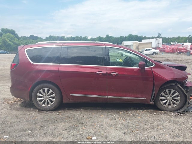 45184349 :رقم المزاد ، 2C4RC1BG9KR597348 vin ، 2019 Chrysler Pacifica Touring L مزاد بيع