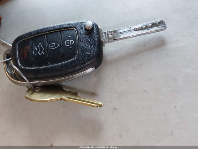5NPE24AF4JH698319 Hyundai SONATA SE