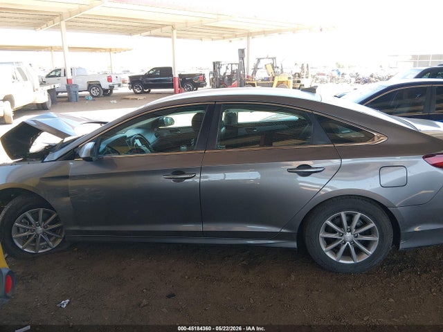 5NPE24AF4JH698319 Hyundai SONATA SE