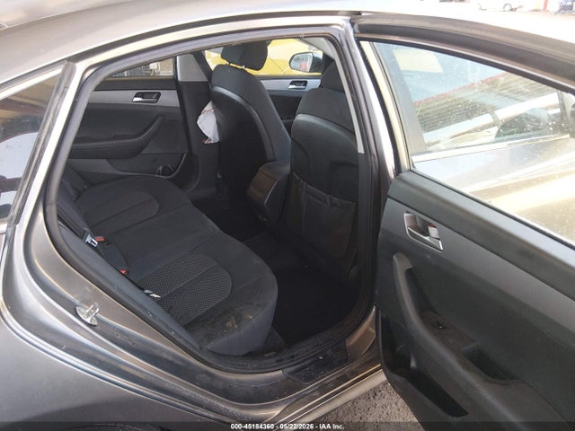 5NPE24AF4JH698319 Hyundai SONATA SE