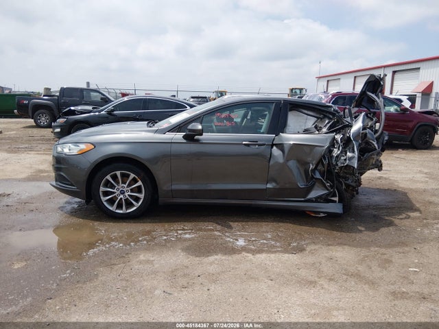 3FA6P0HD9HR364979 Ford FUSION SE