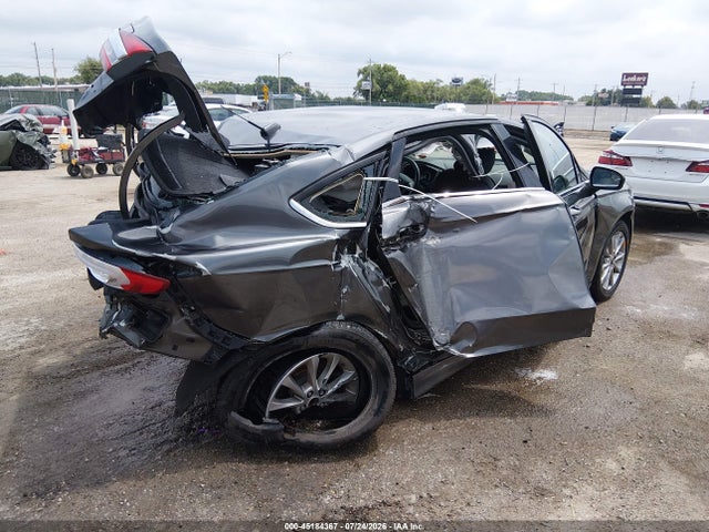 3FA6P0HD9HR364979 Ford FUSION SE