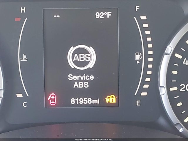 2015 Jeep Renegade Latitude მანქანა იყიდება აუქციონზე, vin: ZACCJBBH2FPC23040, აუქციონის ნომერი: 45184419