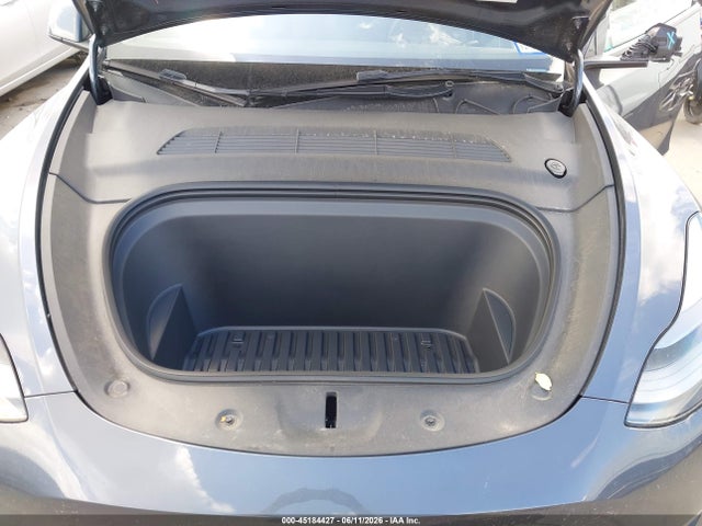 Продаж на аукціоні авто 2023 Tesla Model Y Awd/long Range Dual Motor All-wheel Drive, vin: 7SAYGDEE3PA175915, номер лоту: 45184427