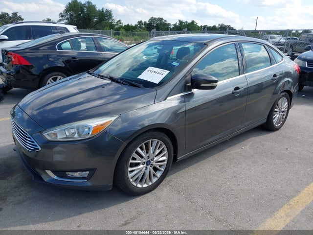 Ford Focus Titanium 2015 1FADP3J25FL238650 Image 2