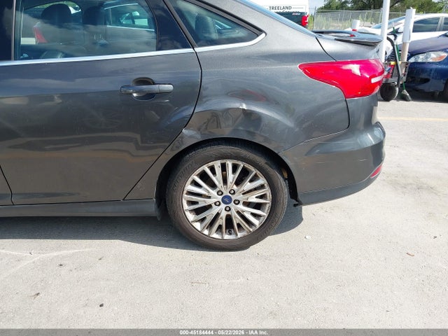 Ford Focus Titanium 2015 1FADP3J25FL238650 Image 6